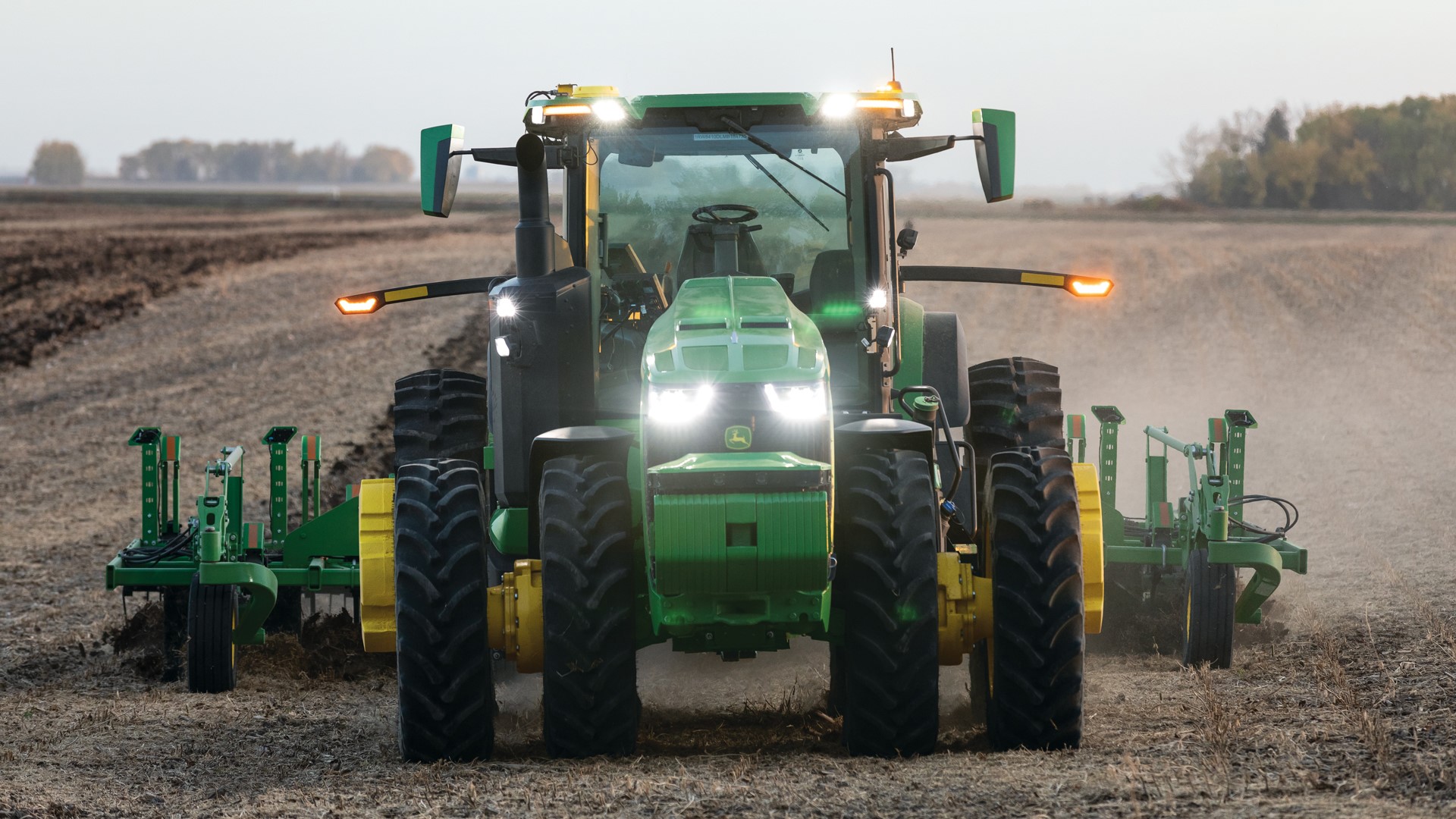John Deere 8R autonomous tractor. (Source - Deere)